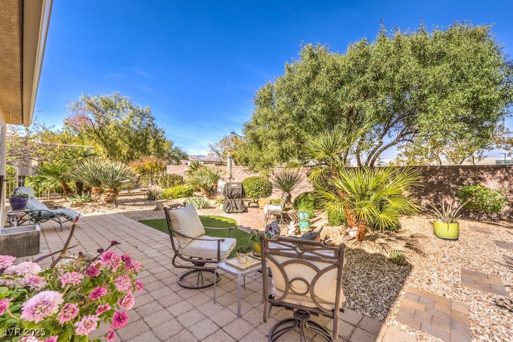 10290 Profeta Court Property Photo 4