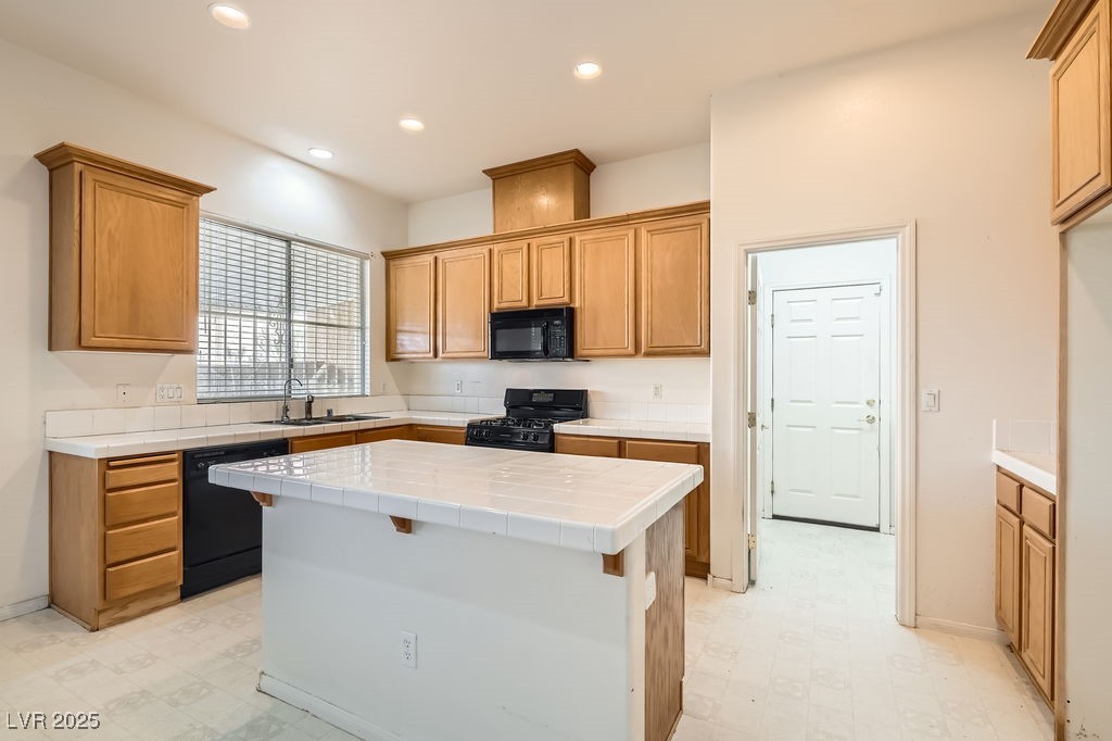 7568 Shadow Estates Way Property Photo 10