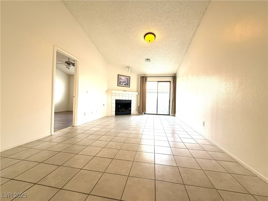 320 Crosswind Way Property Photo 2