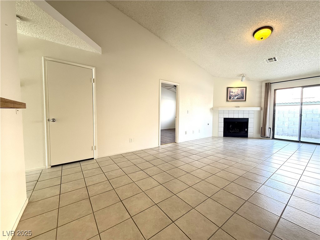 320 Crosswind Way Property Photo 3