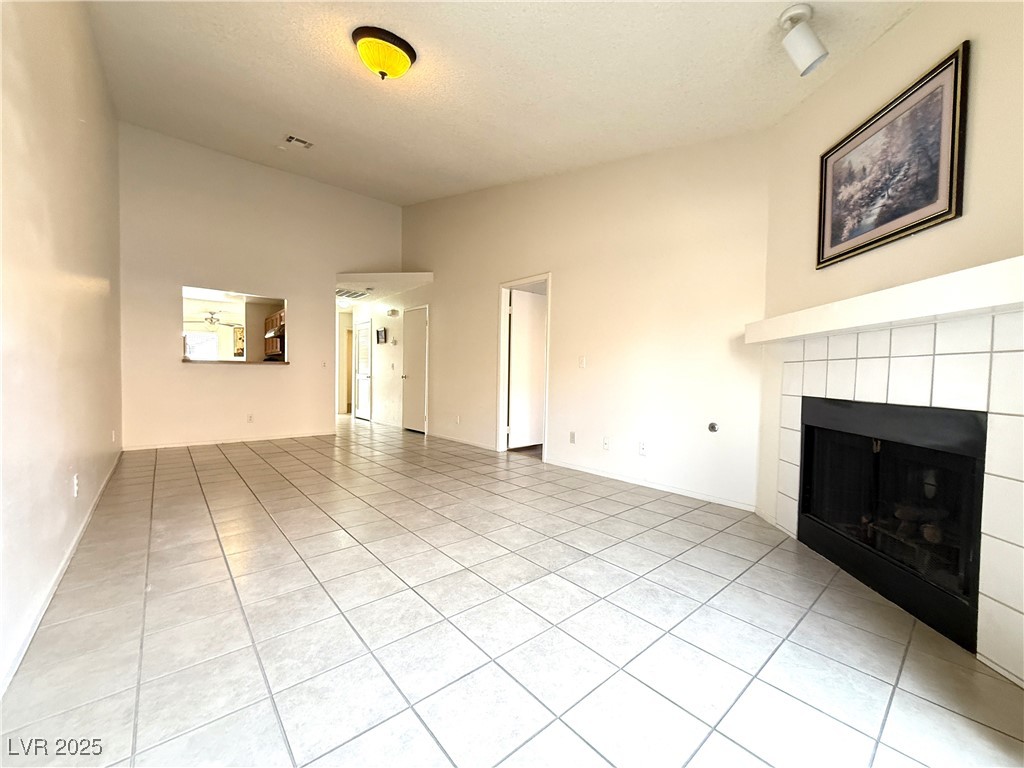 320 Crosswind Way Property Photo 4