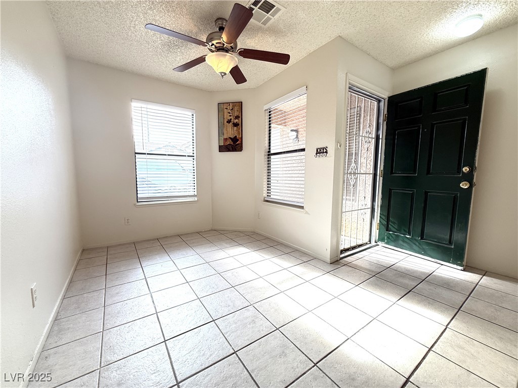 320 Crosswind Way Property Photo 5