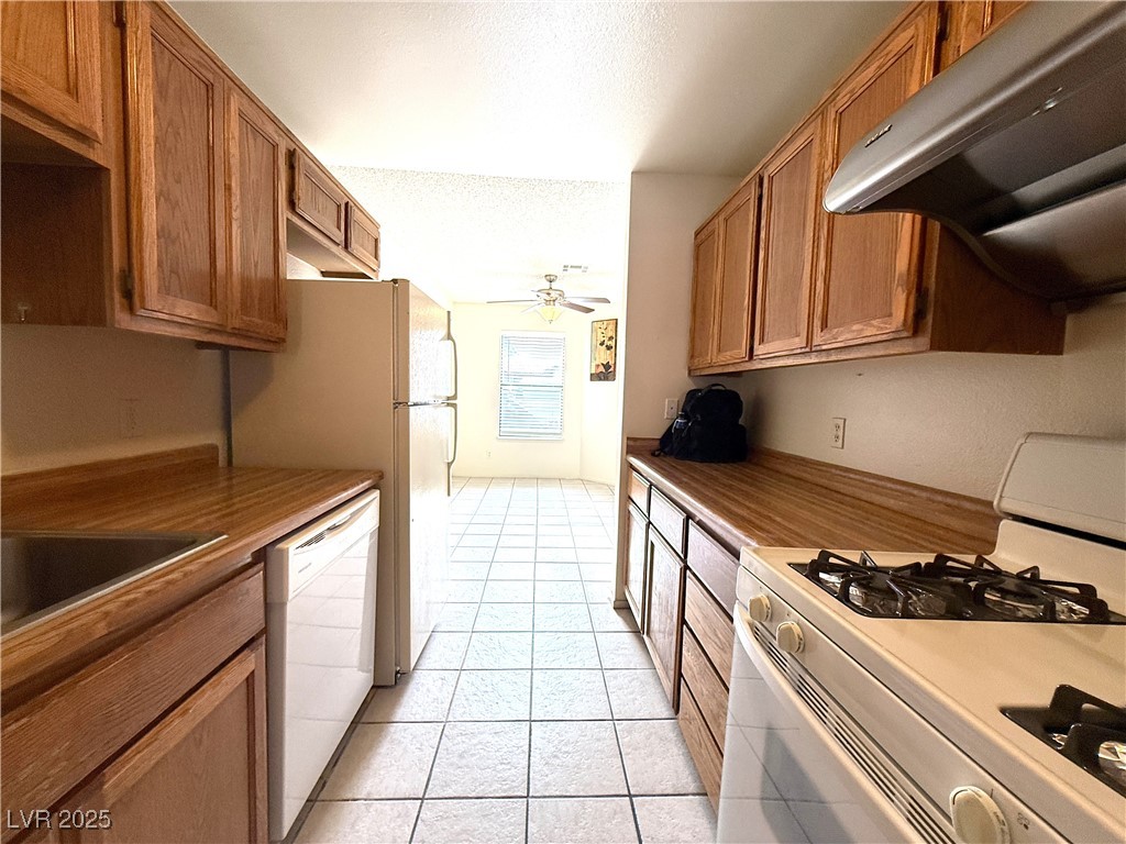 320 Crosswind Way Property Photo 8
