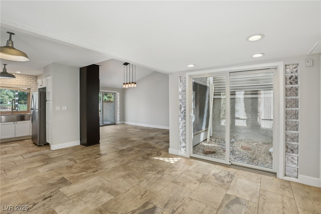 3177 Bel Air Drive Property Photo 11