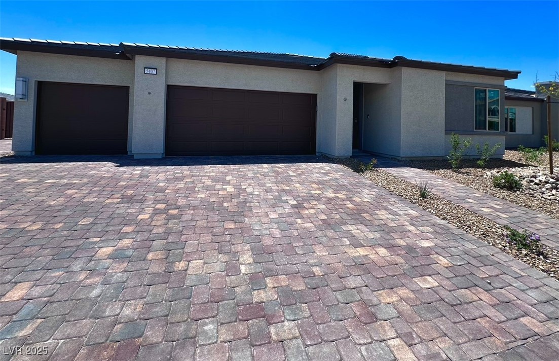 5407 Splendido Avenue Property Photo 1