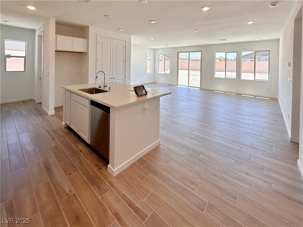 5407 Splendido Avenue Property Photo 3