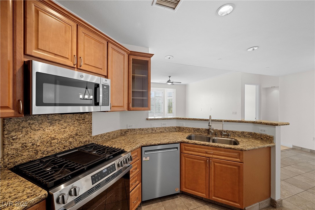2260 Village Walk Drive 1305 Property Photo 8