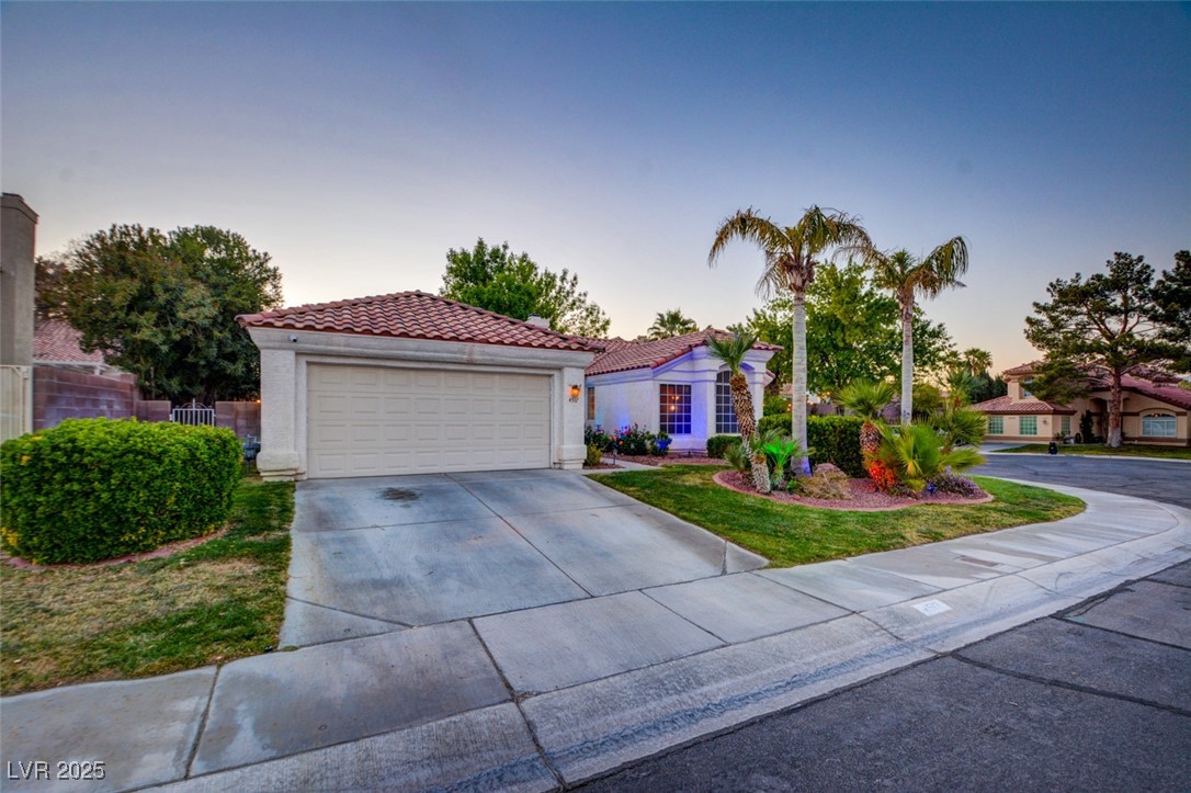 4517 Inez Drive Property Photo 3
