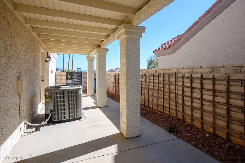 8813 Sundial Drive Property Photo 25