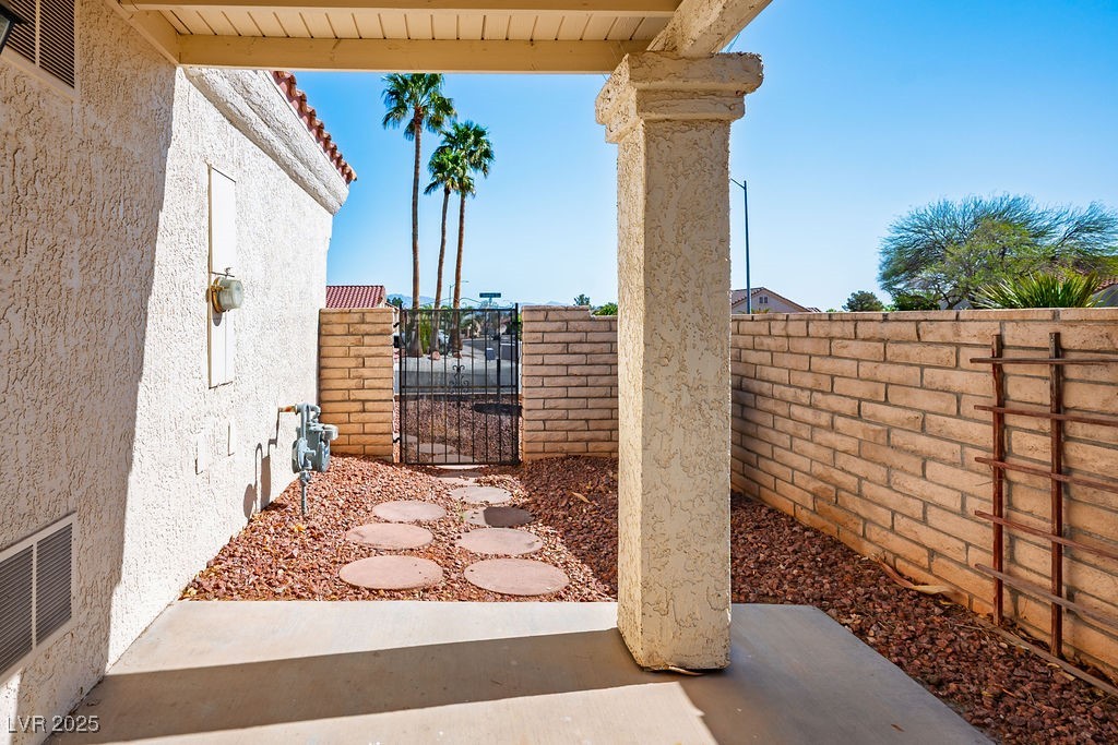 8813 Sundial Drive Property Photo 26