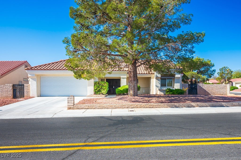 8813 Sundial Drive Property Photo 28