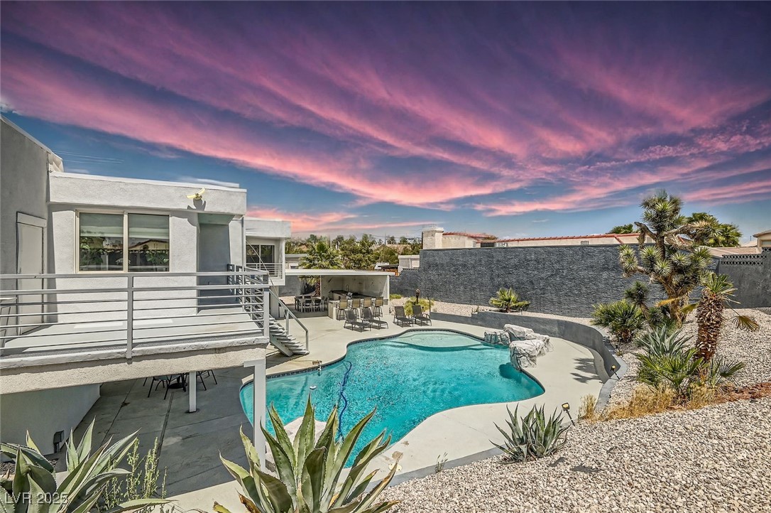 2520 Castlesands Way Property Photo 3