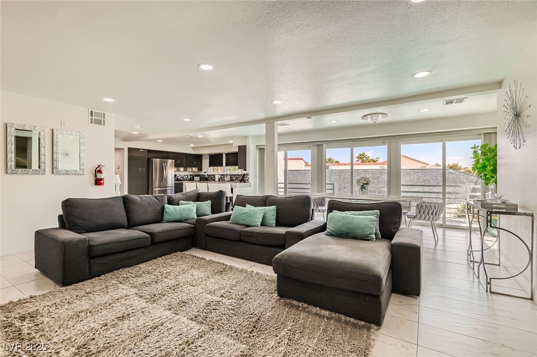2520 Castlesands Way Property Photo 19