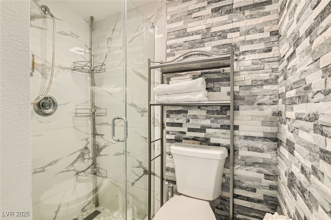2520 Castlesands Way Property Photo 33