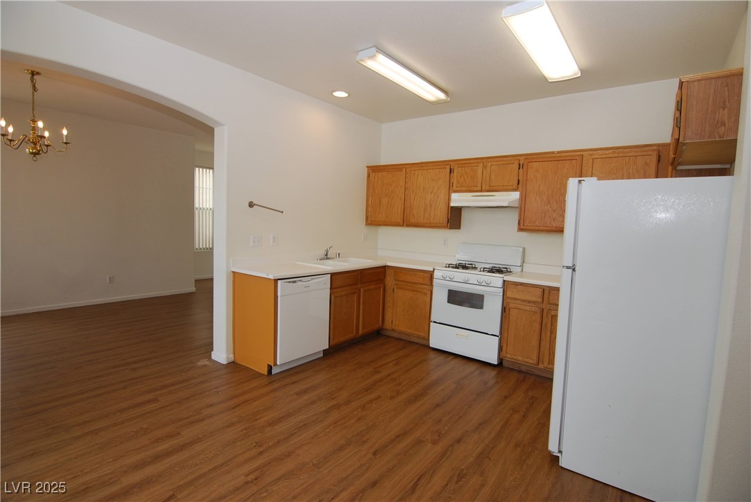 2520 Living Rock Street Property Photo 7