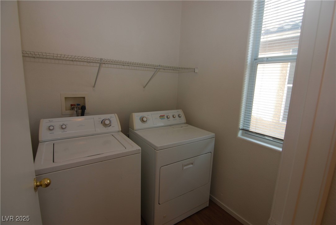 2520 Living Rock Street Property Photo 8