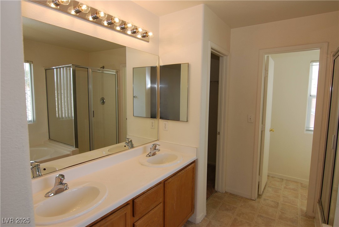 2520 Living Rock Street Property Photo 14