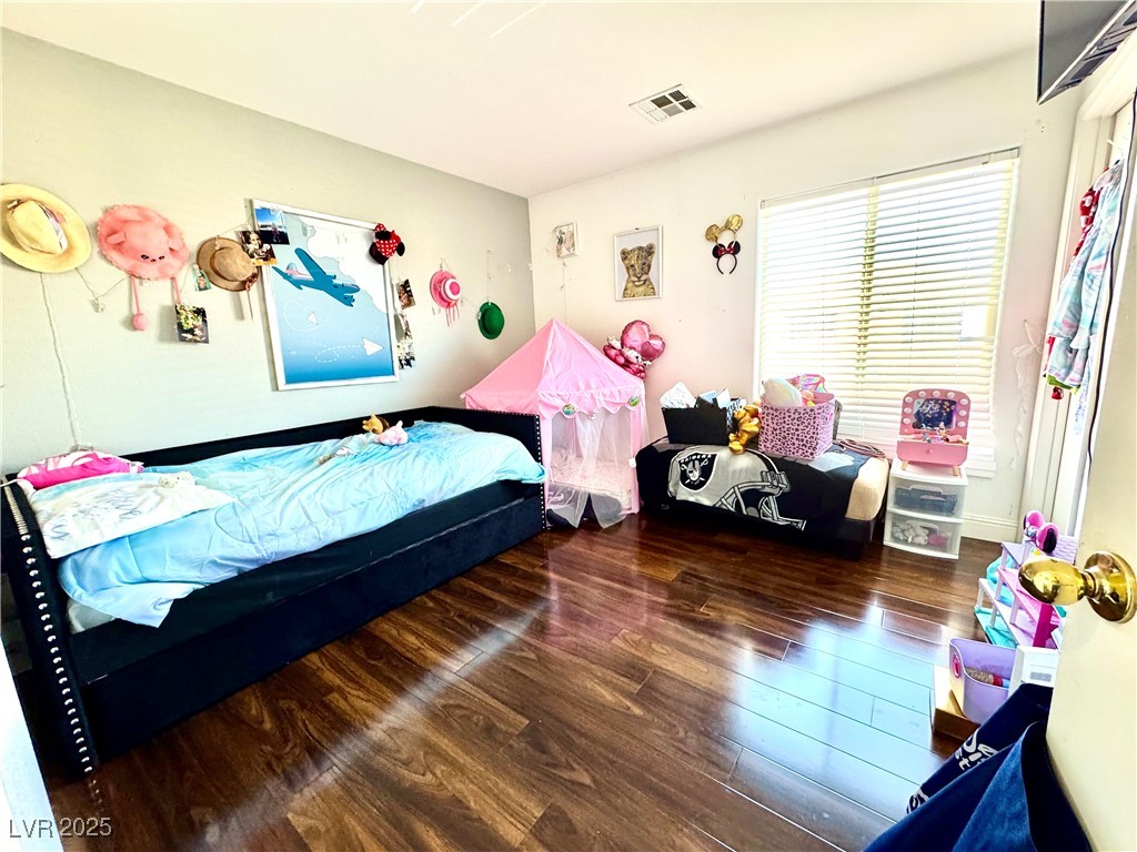 6819 Mahogany Meadows Avenue Property Photo 8