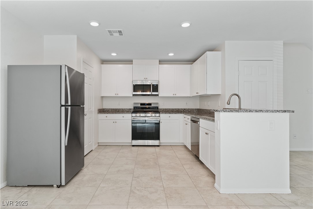 10943 Ketchikan Street Property Photo 8