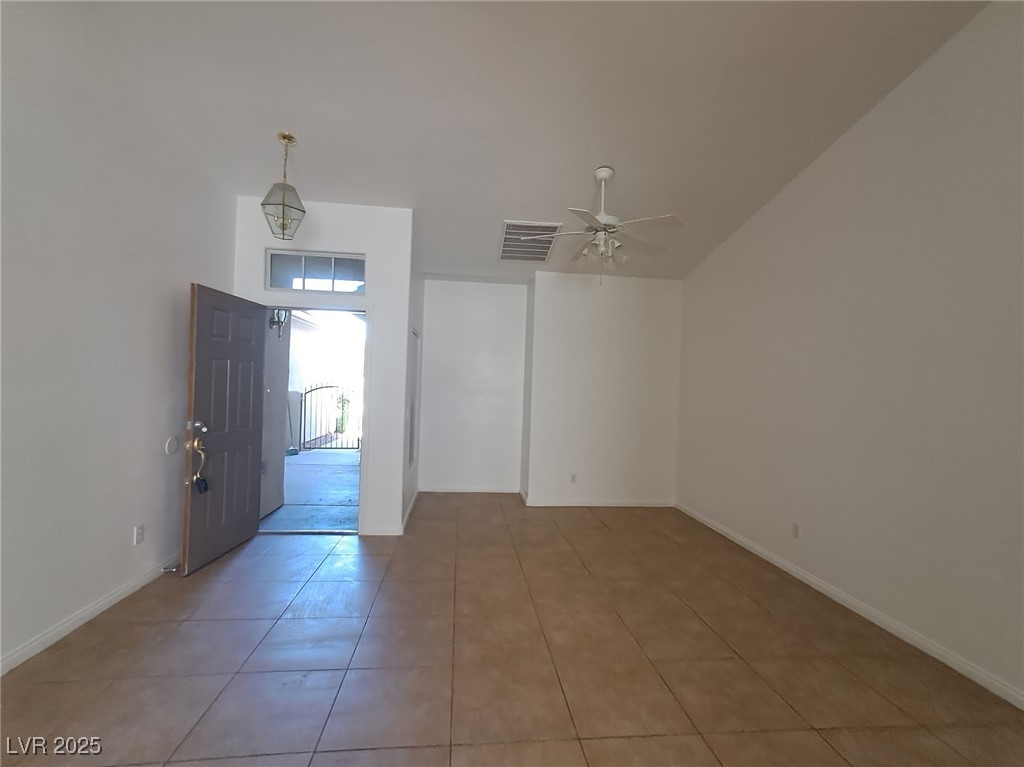 2642 Sunday Grace Drive Property Photo 3