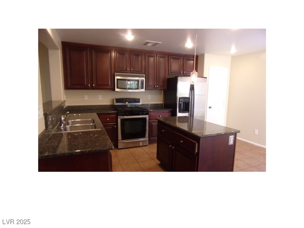 7175 Neches Avenue Property Photo 3