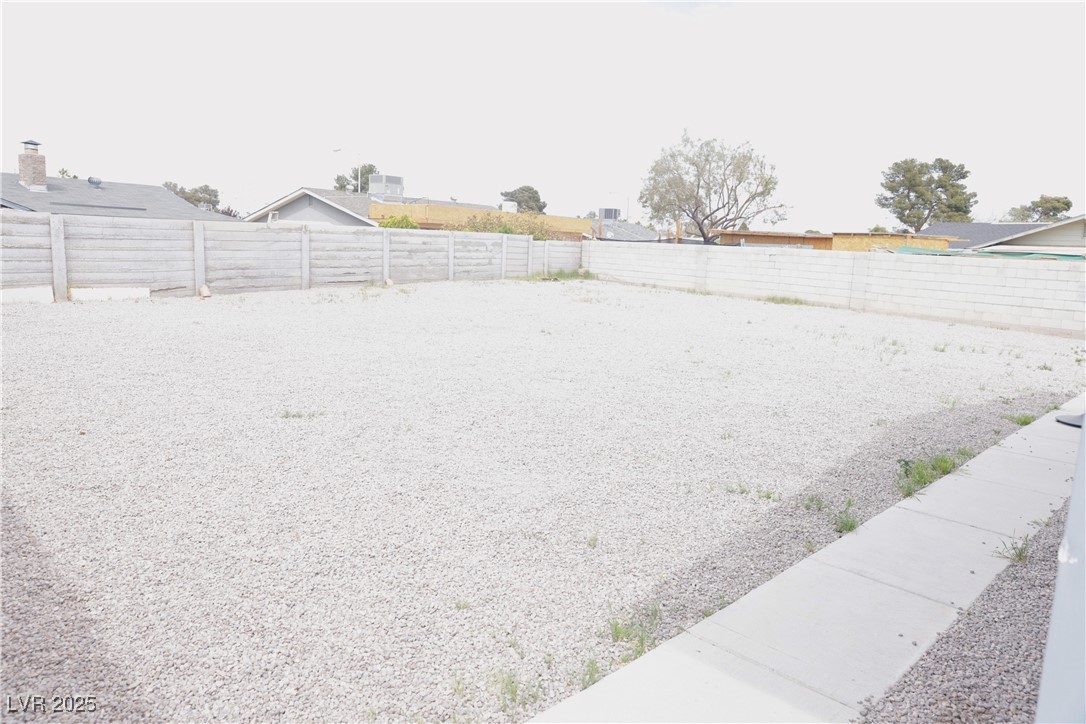 6320 Youngmont Avenue Property Photo 4