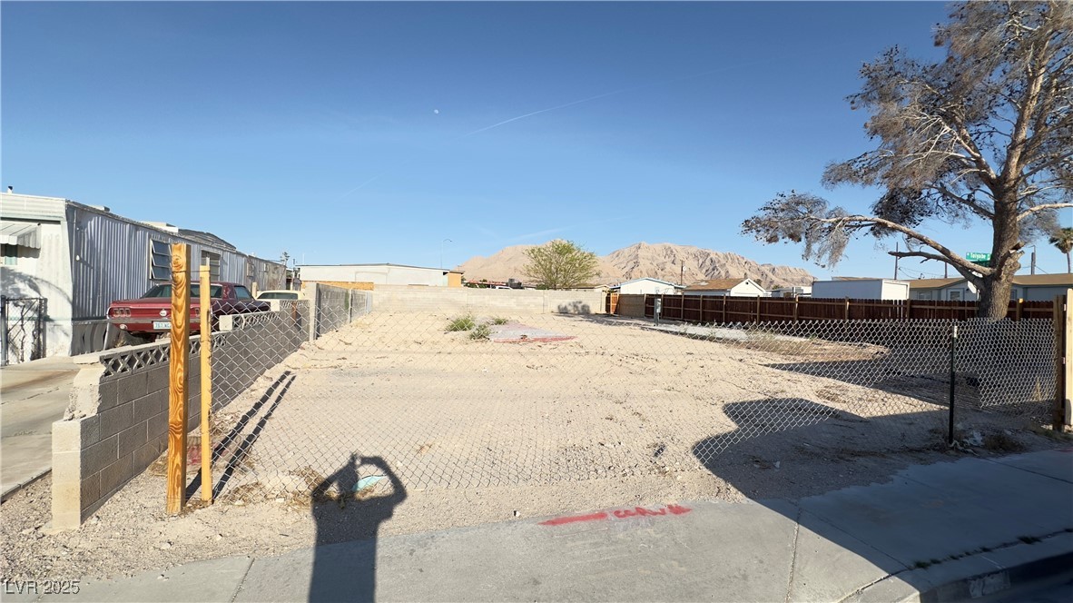 2258 Toiyabe Street Property Photo 1