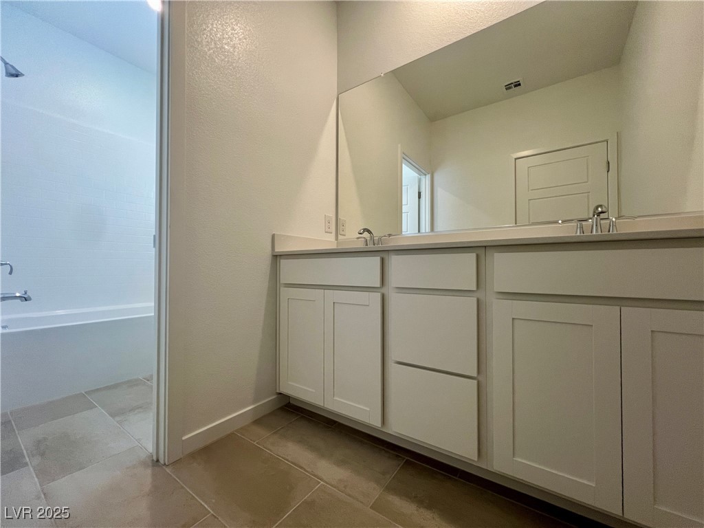 312 Mount Tyndall Street Property Photo 40