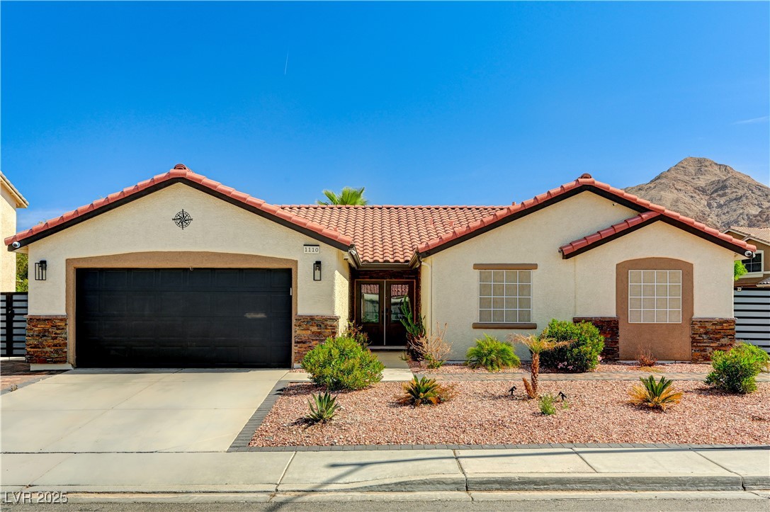 1110 Azure Heights Place Property Photo 3