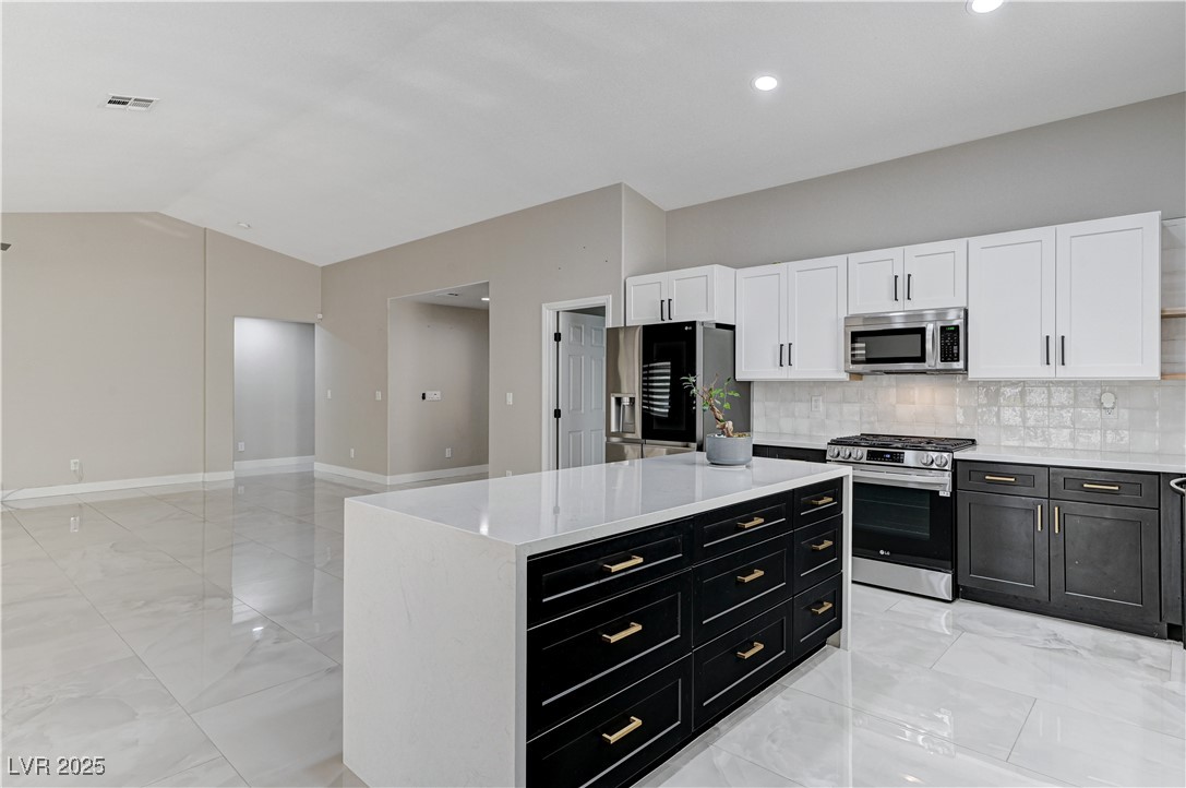 1110 Azure Heights Place Property Photo 16