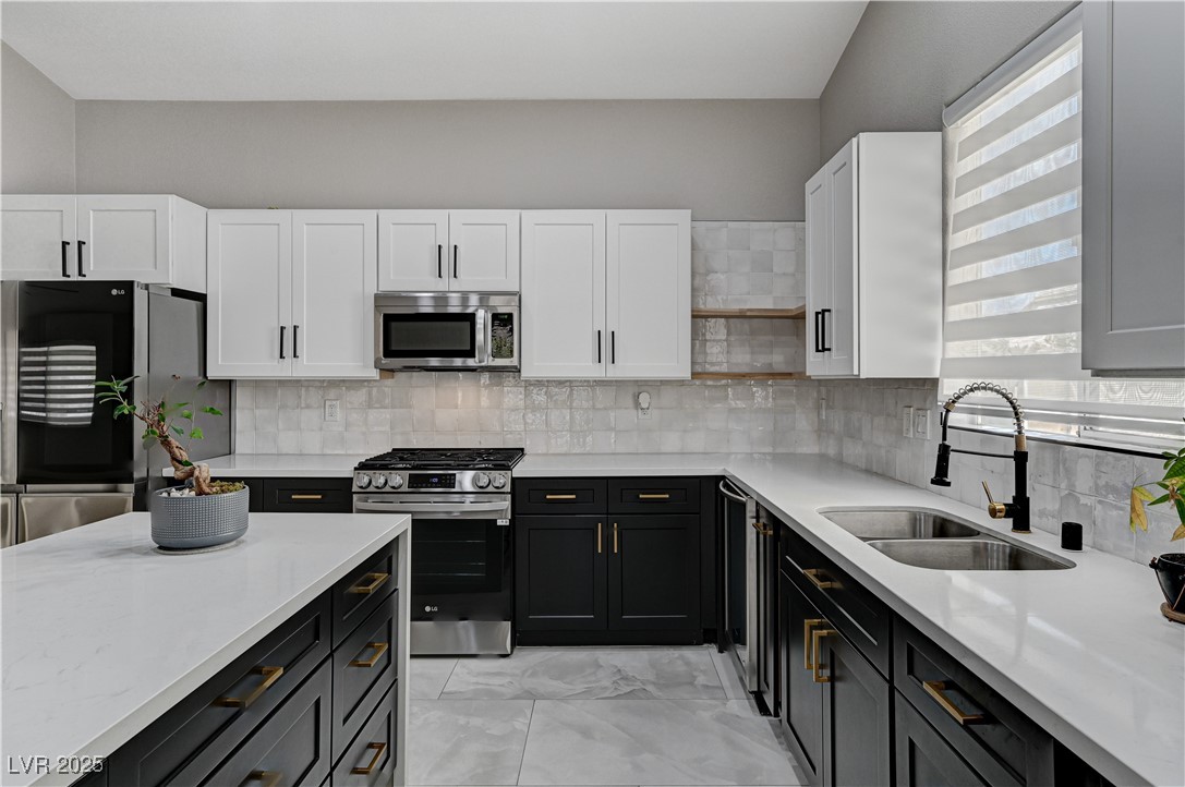 1110 Azure Heights Place Property Photo 18