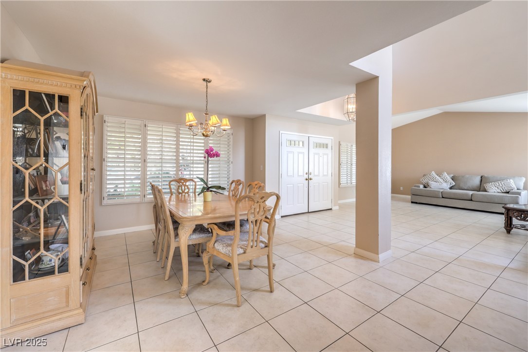 1009 Nawkee Drive Property Photo 10