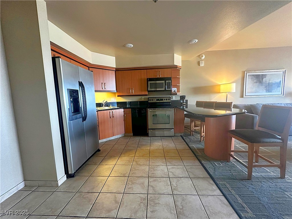 211 East Flamingo Road 1012 Property Photo 19