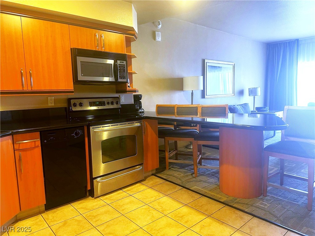 211 East Flamingo Road 1012 Property Photo 29