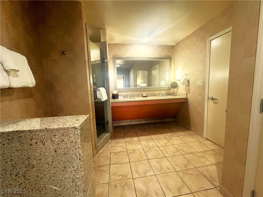 211 East Flamingo Road 1012 Property Photo 30