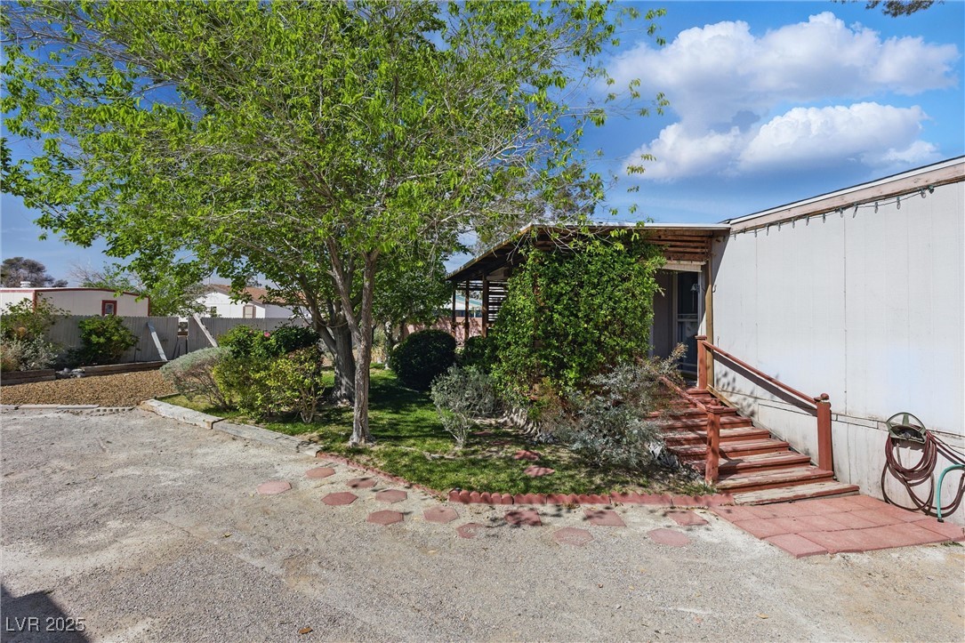 4212 Touchstone Court Property Photo 4