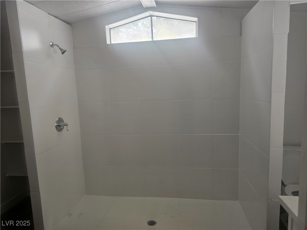 1421 West Irons Street Property Photo 23