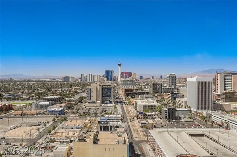 150 North Las Vegas Boulevard 818 Property Photo 8