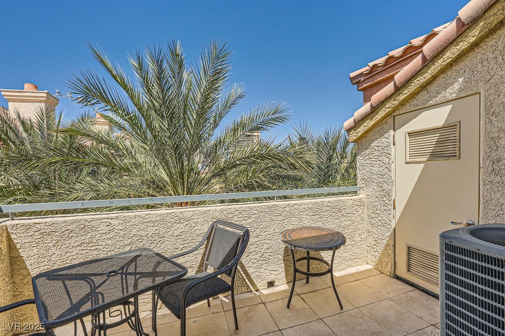 220 East Flamingo Road 402 Property Photo 6