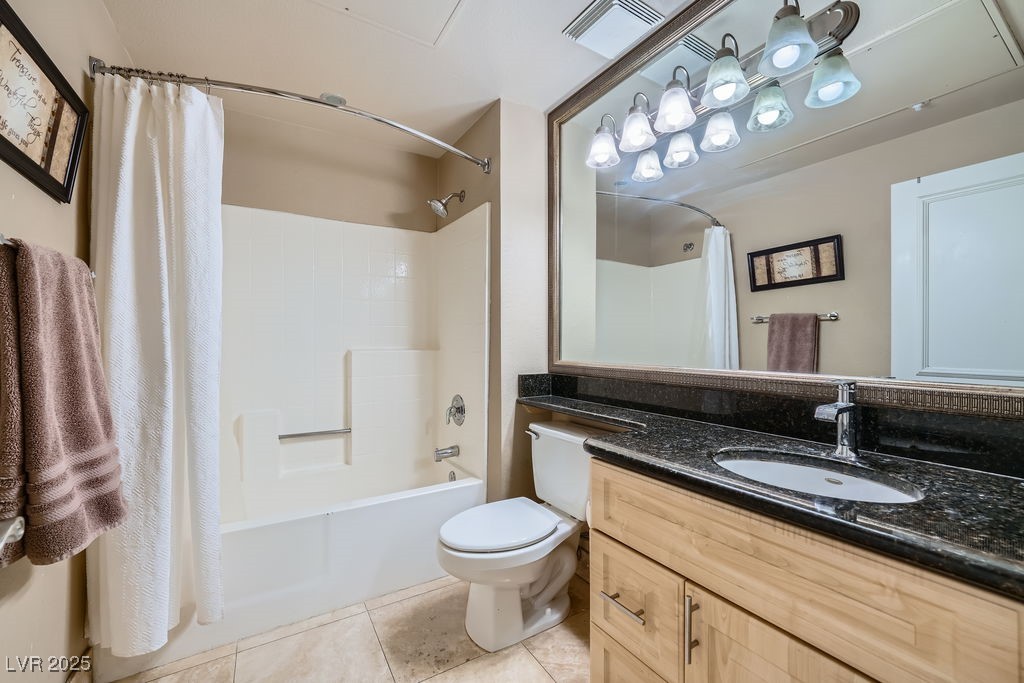 220 East Flamingo Road 402 Property Photo 8