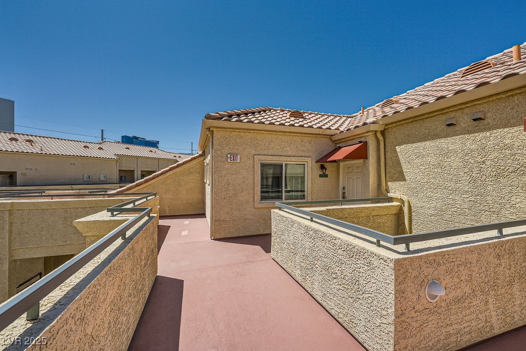 220 East Flamingo Road 402 Property Photo 28