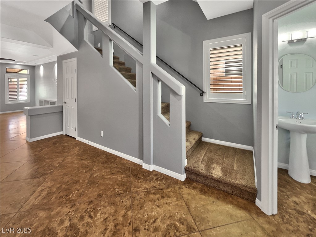 6053 Lambert Bridge Avenue Property Photo 10