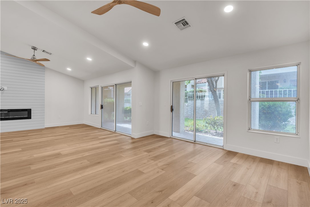 8537 Glenmount Drive Property Photo 13