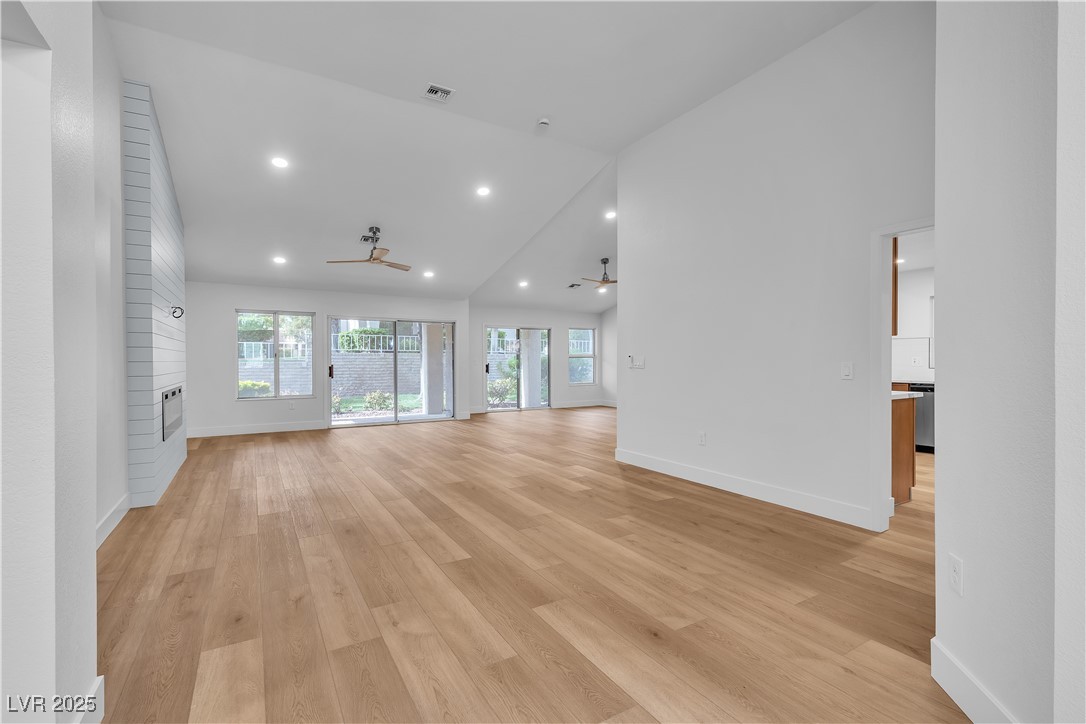 8537 Glenmount Drive Property Photo 15