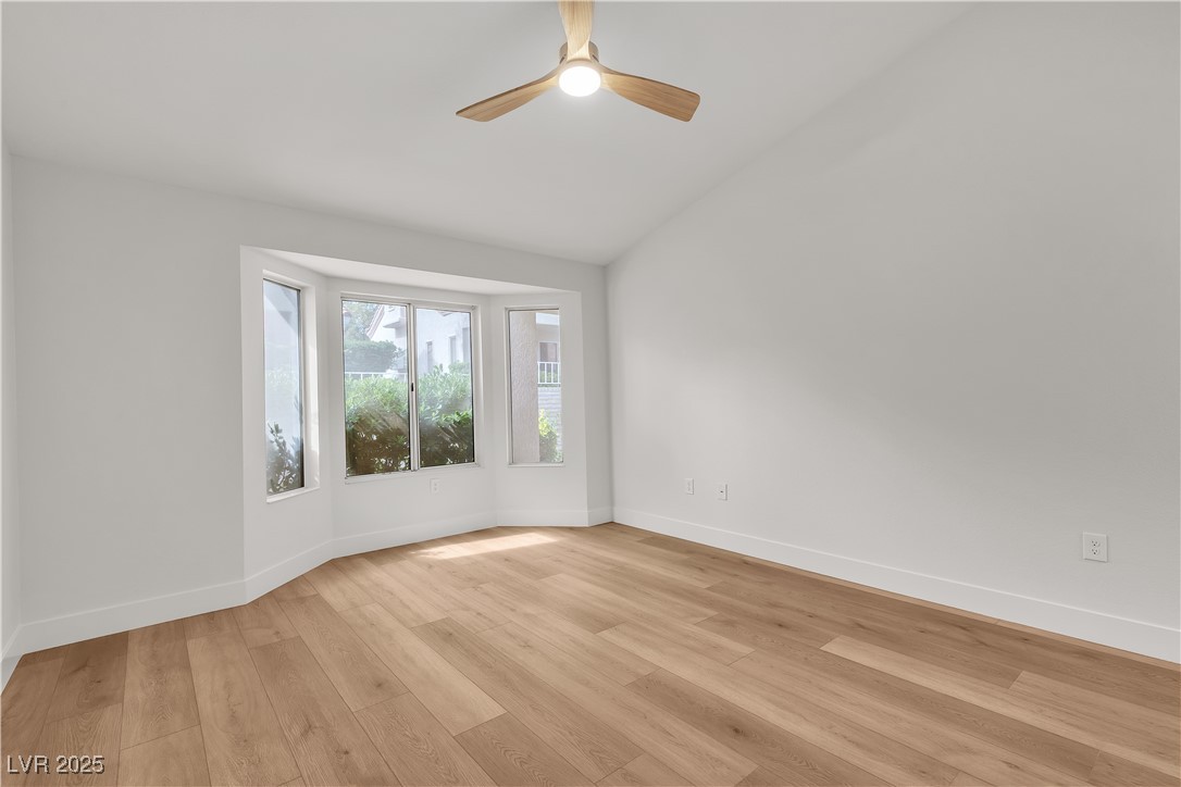 8537 Glenmount Drive Property Photo 21