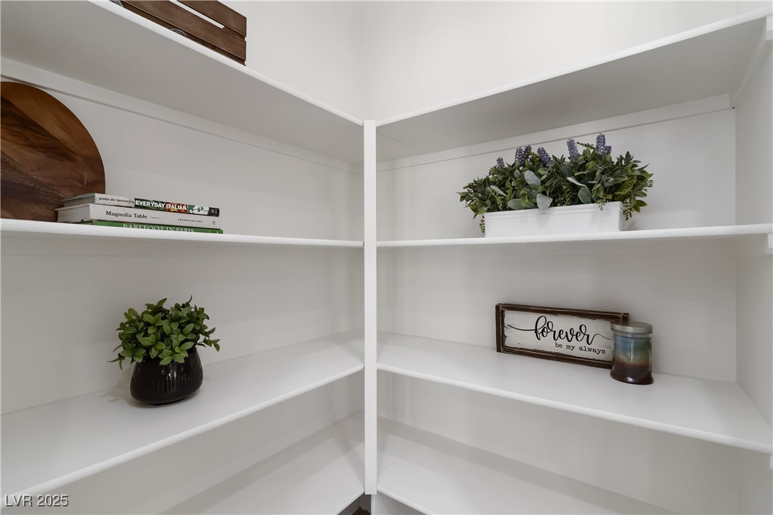 5317 Golden Melody Lane Property Photo 18