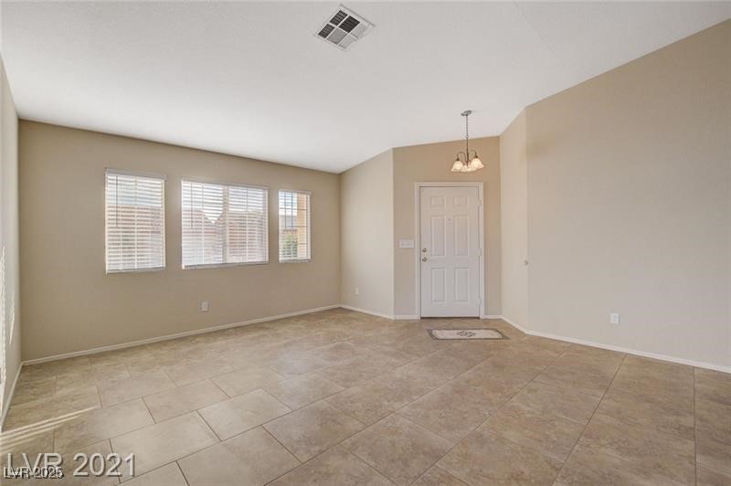 529 Trocadero Street Property Photo 6