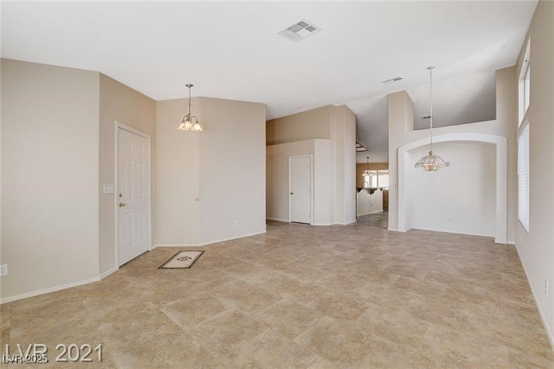 529 Trocadero Street Property Photo 9