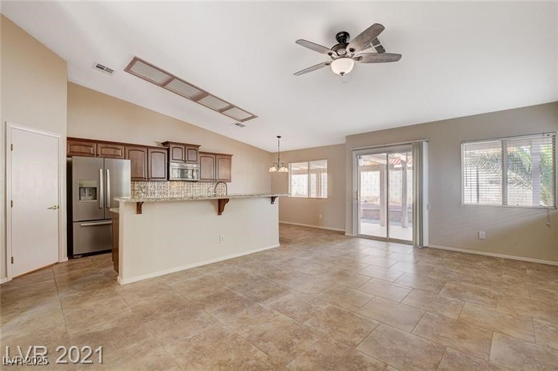 529 Trocadero Street Property Photo 10