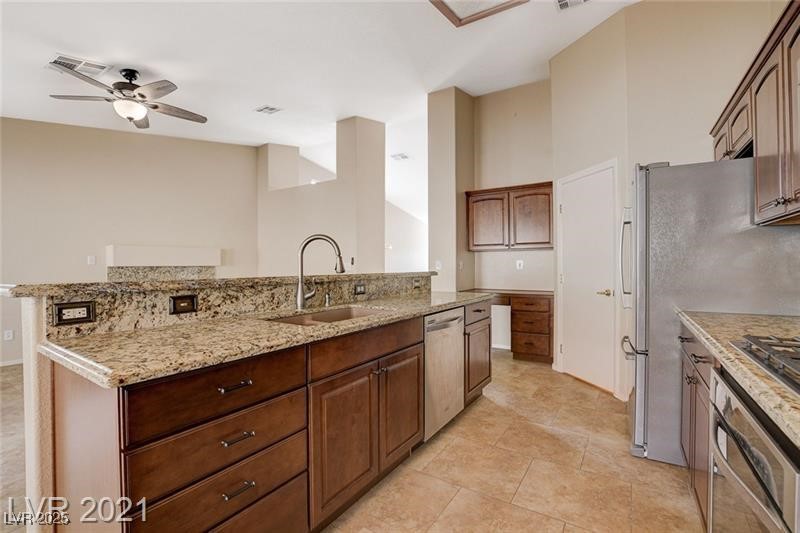 529 Trocadero Street Property Photo 19